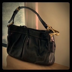 Classic Coach clutch purse